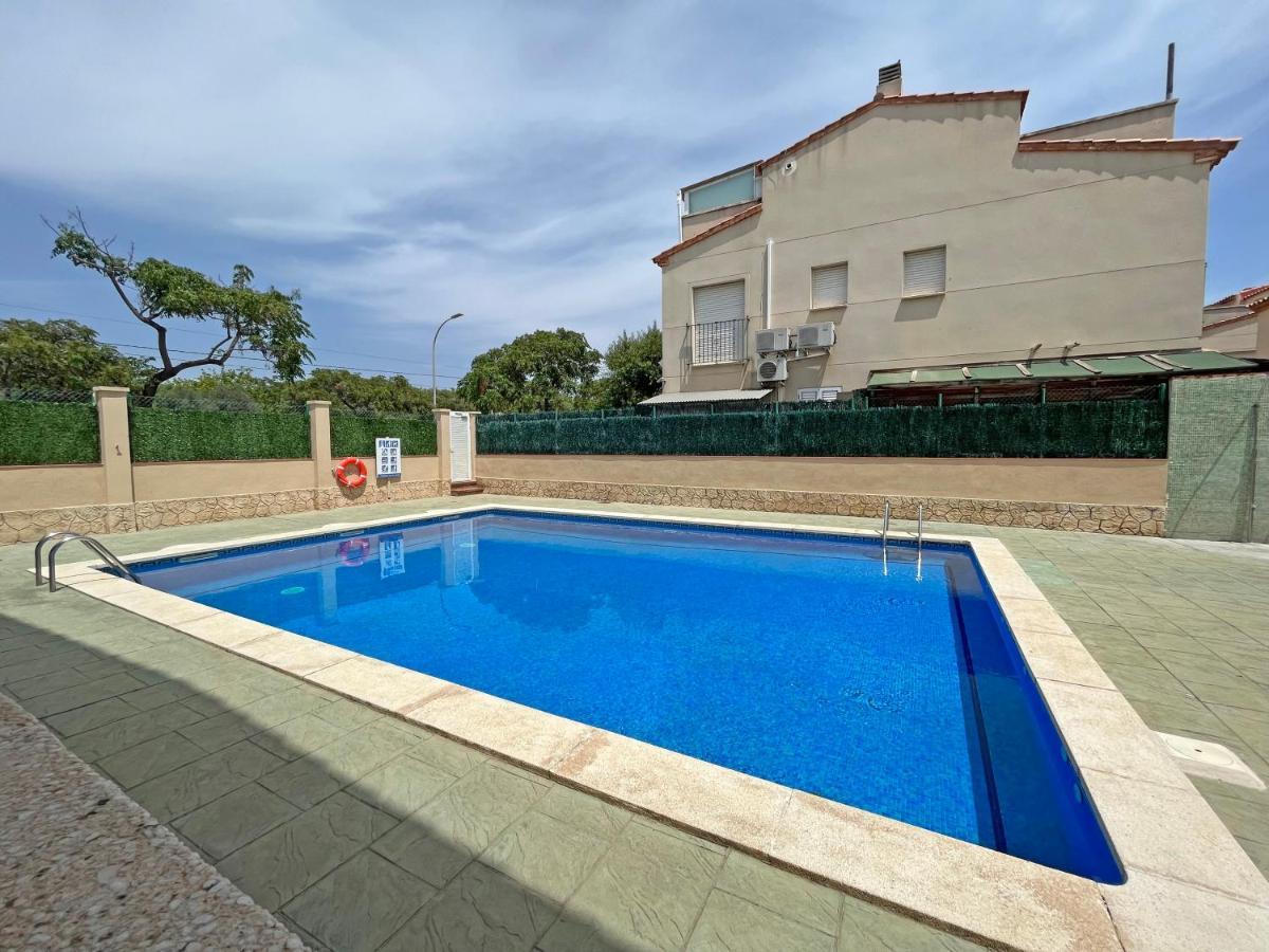 Casa En Vilafortuny Con Barbacoa Piscina Comunitaria Cambrils Buitenkant foto