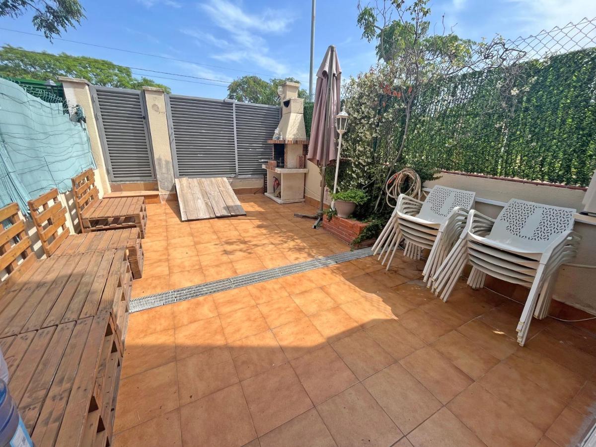 Casa En Vilafortuny Con Barbacoa Piscina Comunitaria Cambrils Buitenkant foto